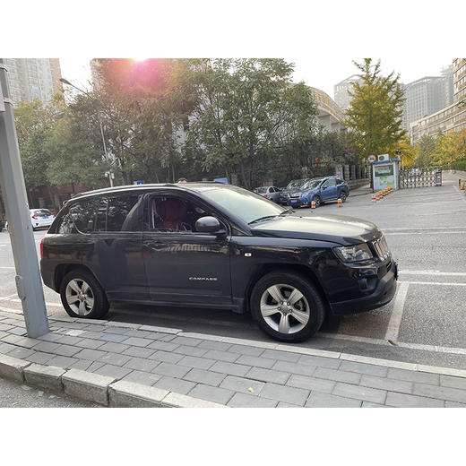 JEEP 指南者 改款 2.0L 两驱进取版 【长租-北京】 商品图2