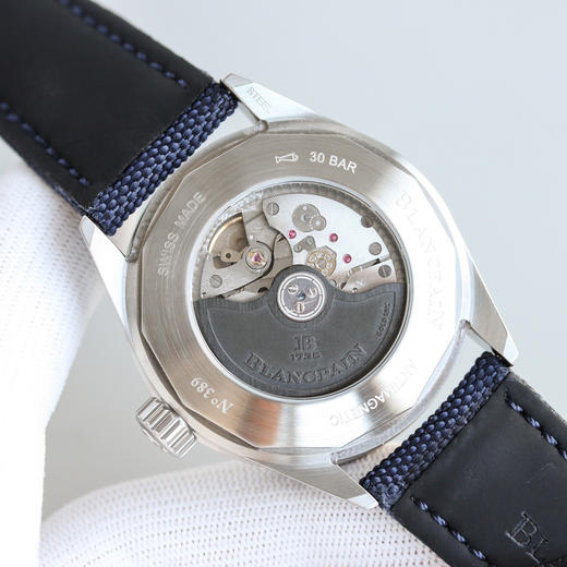 TW新力作 宝珀五十寻系列，5054-1110-B52A。压轴巨献，大三针夜光设计，直径43毫米！搭载6654.P自动机械机芯，具备星期显示，日期显示。月份显示，年份显示，月相显示 商品图2