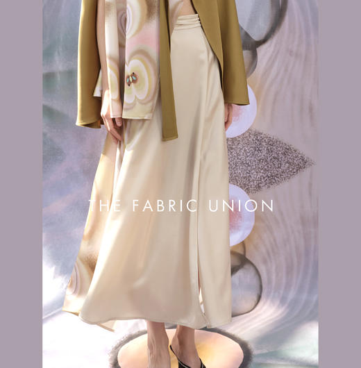 THE FABRIC UNION假日缎面印花斗篷假日缎面印花长裙 商品图2