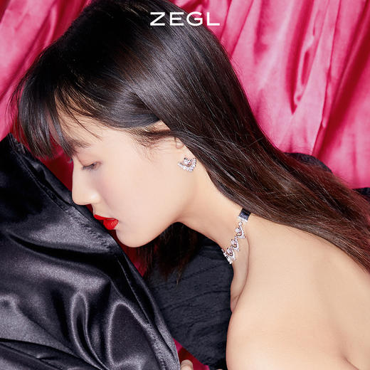 【SVIP积分兑换】ZEGL设计师高奢系列轻奢项链女锁骨链手链耳钉银针秋冬耳饰品套装 商品图2