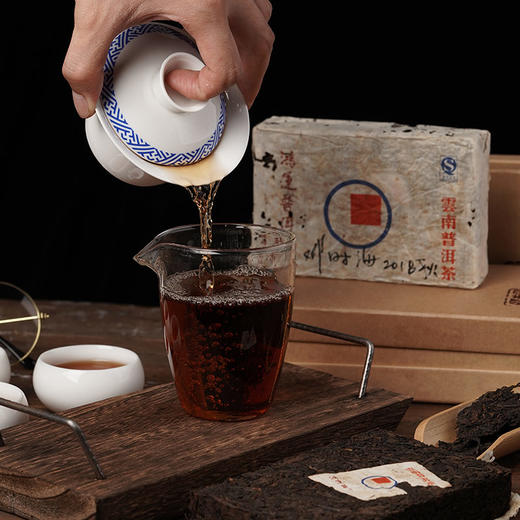 2010年鸿运普洱老茶砖 商品图1