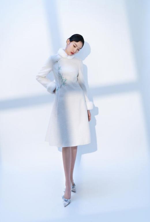 荷言HEYEN 濯香令 兔毛领亮丝小香风竹叶刺绣羊毛大衣 商品图1