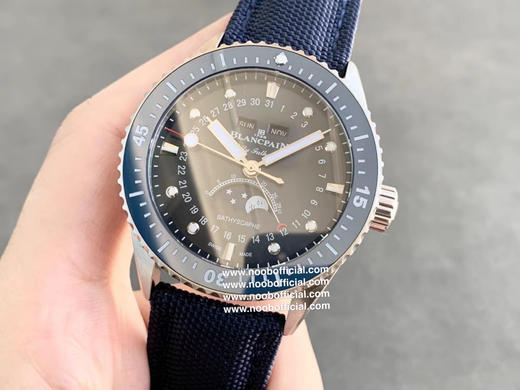 TW新力作 宝珀五十寻系列，5054-1110-B52A。压轴巨献，大三针夜光设计，直径43毫米！搭载6654.P自动机械机芯，具备星期显示，日期显示。月份显示，年份显示，月相显示 商品图6