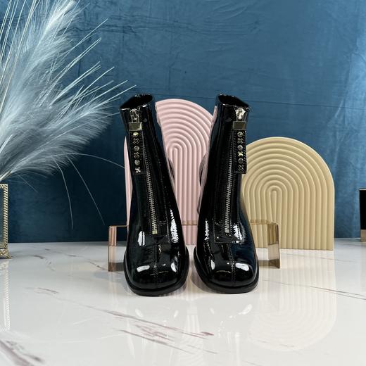 IUIU SECOND 秋冬时尚拉链元素粗跟短靴 商品图1