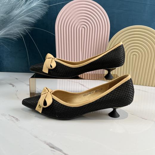 IUIU时装浅口女单鞋 商品图0