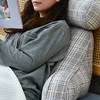 英伦格纹护颈多功能抱抱枕沙发腰靠 商品缩略图1