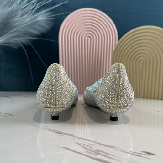 IUIU 时尚水钻浅口单鞋女 商品图3