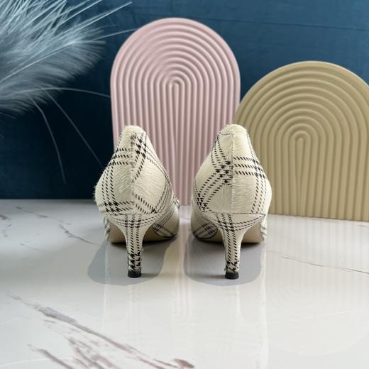 IUIU 时尚格纹浅口女单鞋 商品图3