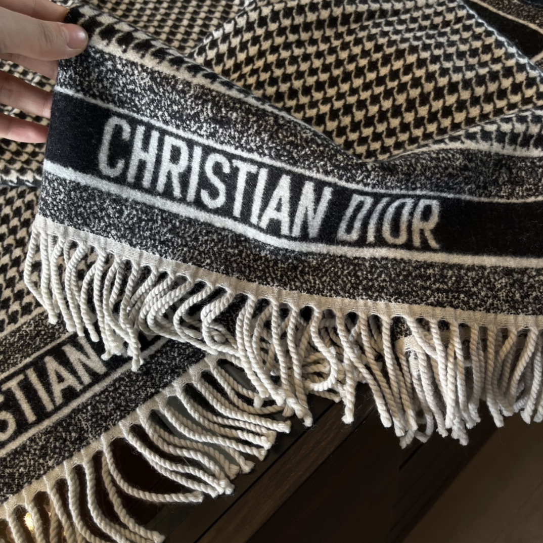 dior大披肩