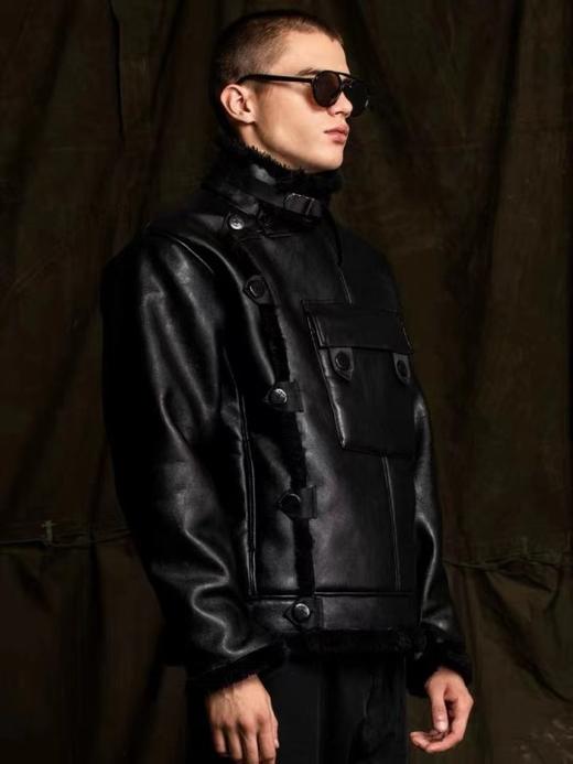 天空之城-AK CLUB 穿越火线联名款机车外套 商品图1