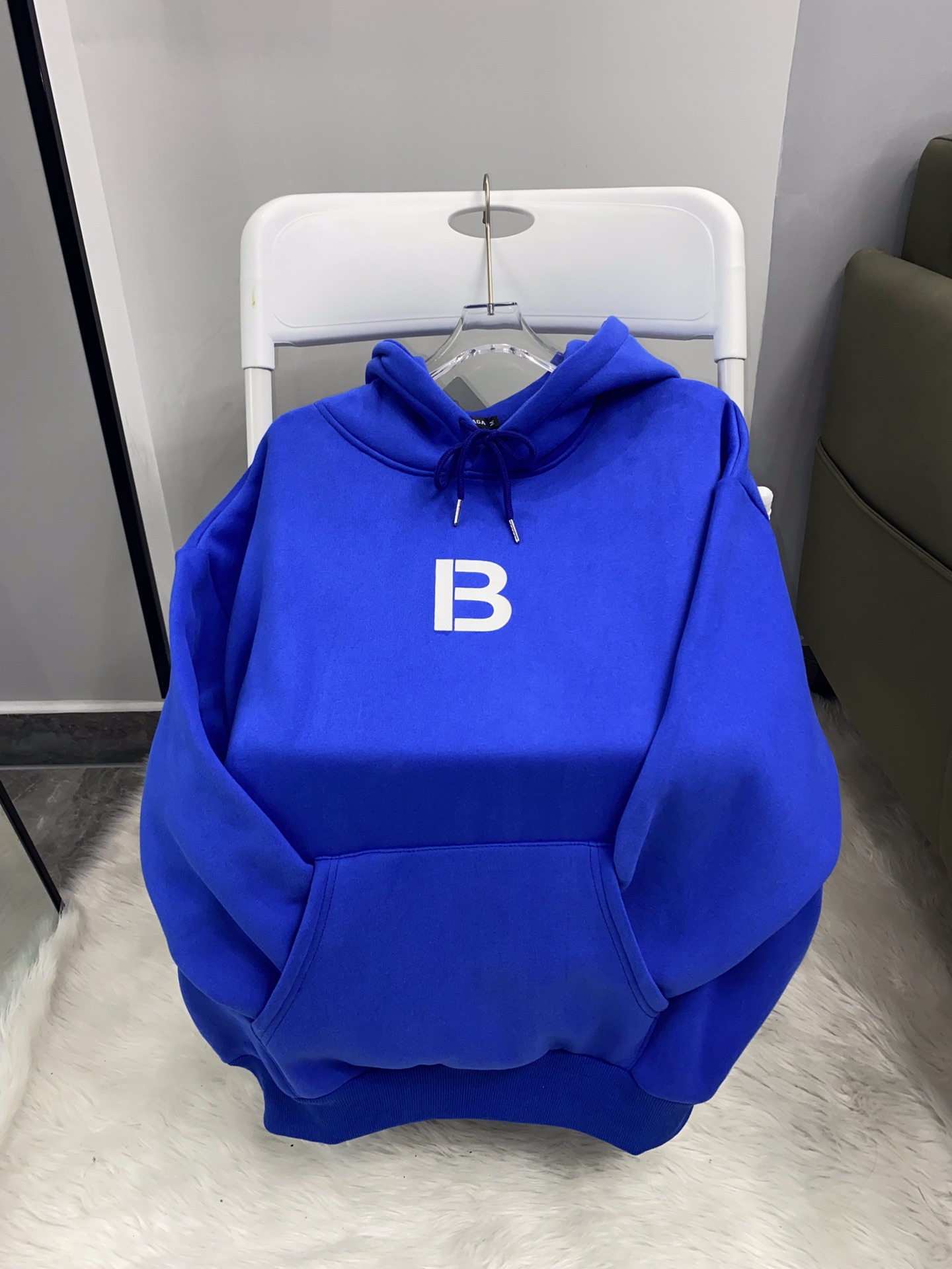 点此购买 巴黎世家克莱因蓝加绒男女卫衣 ll 208246