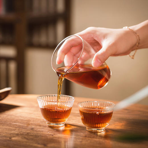 十八先生·复刻版7572普洱熟茶 │ 原版人马复刻配方与工艺，传奇普洱滋味，宜饮宜收藏 商品图5