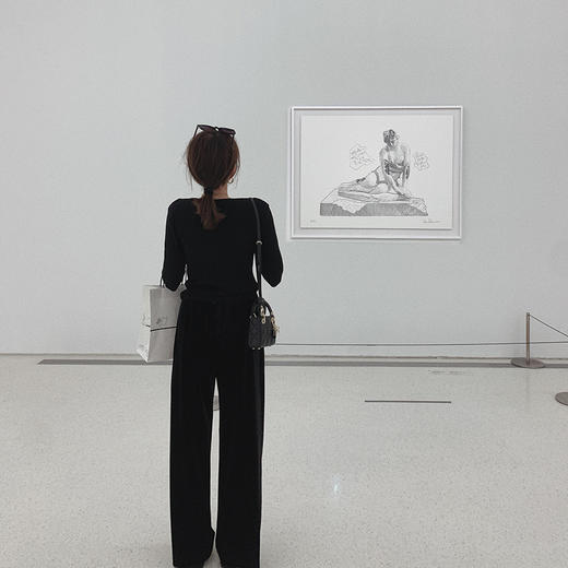 金蘑菇菇【丝绒及地裤】垂坠显瘦，秋冬日常爱穿的舒服裤 商品图3