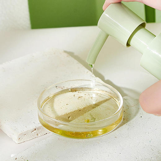 XIUSE秀瑟名王防脱洗发露【买一送一】给你一把乌黑亮丽的头发四种植物提取精华渗透发丝改善头油改善头痒改善头屑防脱掉发强化发丝令头发持久强韧有光泽柔亮清爽新生秀发洗发露 商品图4