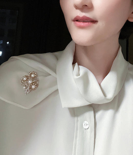 ONLY系列 18K镶Akoya和钻石 胸针 商品图2