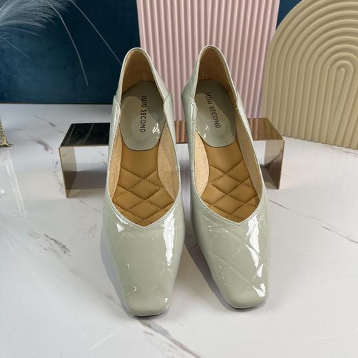 IUIU SECOND 2021春夏款牛漆皮小跟单鞋 商品图4