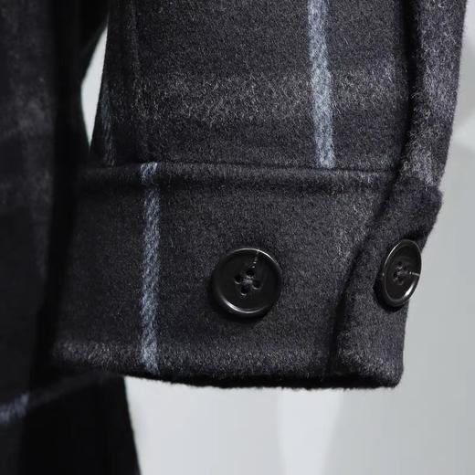 太平鸟男装2021冬新款时尚休闲格纹外穿式衬衫B2CHB4269 商品图3