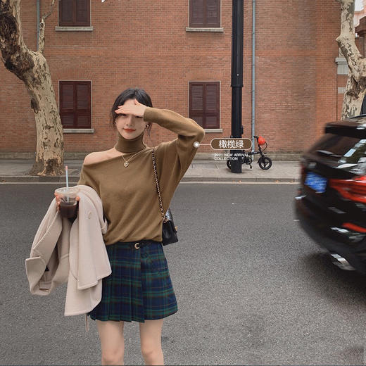 福利 浣熊小露肩 实穿主义也爱的小心机设计感毛衣 商品图0