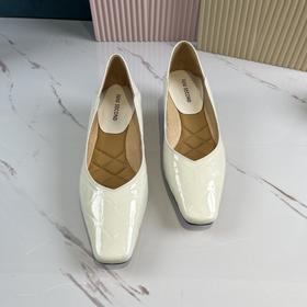 IUIU SECOND 2021春夏款牛漆皮小跟单鞋