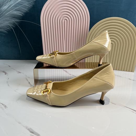 IUIU SECOND 春夏编织元素方头漆皮小跟单鞋 商品图0