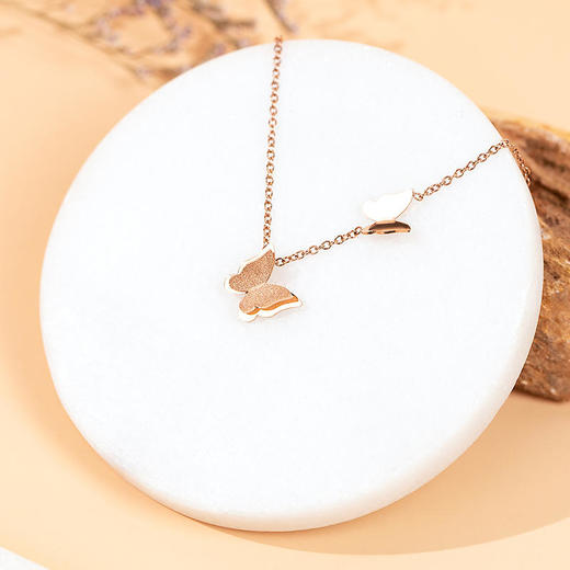 【优雅气质】LUSHIKA灵动小蜜蜂腕表三件套时尚百搭精美高硬度耐磨损通光性好防水 商品图2