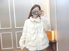 女羽绒外套W8689