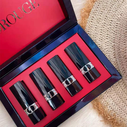 【DIOR迪奥列艳蓝金口红四件套盒】迪奥列艳蓝金唇膏小样口红4件套1.5g*4支  999丝绒+840丝绒+720丝绒+772哑光 商品图5