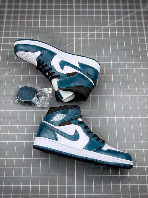 Air Jordan 1 Mid 黑曜石 商品图4