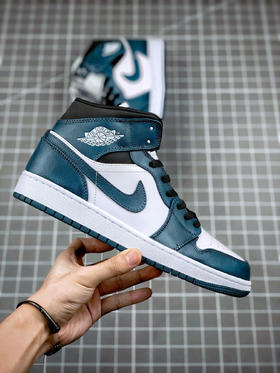 Air Jordan 1 Mid 黑曜石