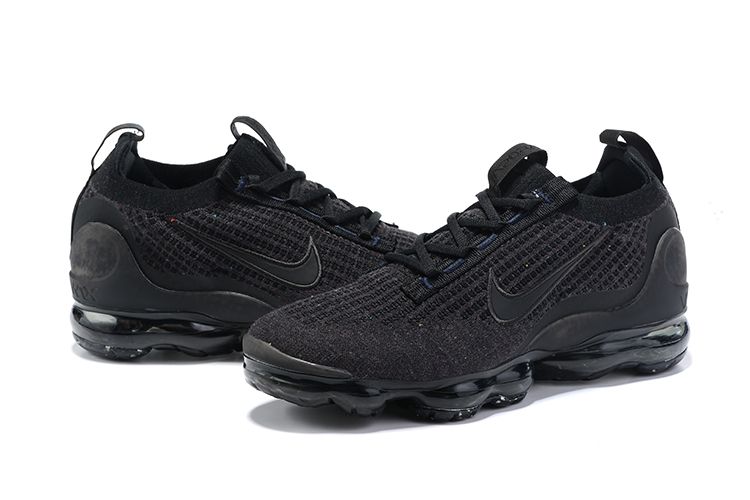 triple black vapormax kids