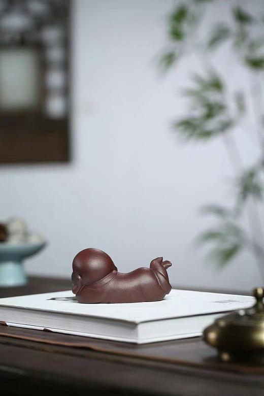 开心罗汉可做笔架 尺寸:长9cm  宽5cm  高5cm！   泥料:原矿老紫泥 商品图2
