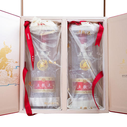 【推荐】五粮液 52度 浓香型白酒 五粮液·第八代（牛年纪念酒） 500ML*2礼盒装 商品图4