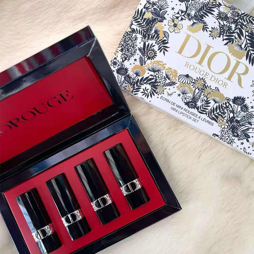 【DIOR迪奥列艳蓝金口红四件套盒】迪奥列艳蓝金唇膏小样口红4件套1.5g*4支  999丝绒+840丝绒+720丝绒+772哑光 商品图9