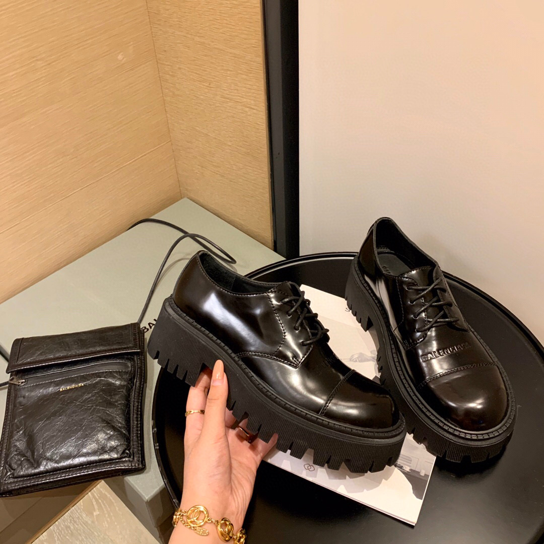 巴黎世家 厚底系带松糕鞋