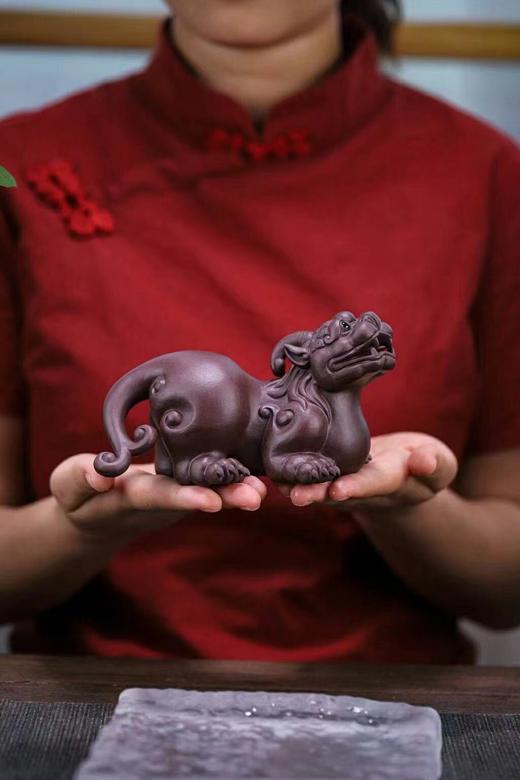 觅财貔貅.尺寸:长15cm  宽10cm  高9cm  泥料:原矿紫泥 商品图3