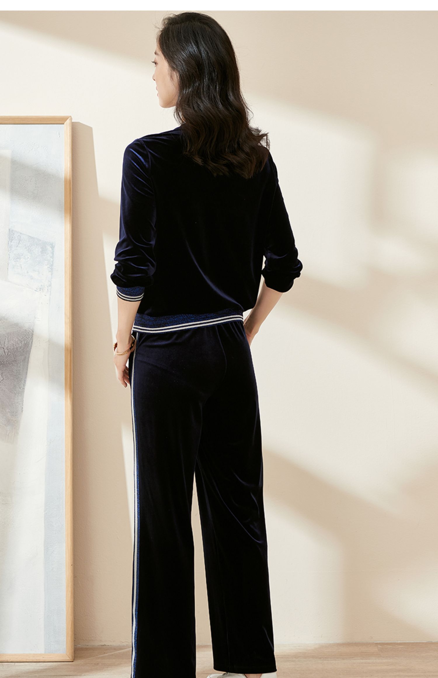 米思阳2024秋季时尚丝绒套装女短通勤休闲外套长裤两件套0084