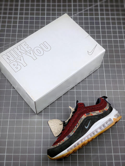 NK Air Max 97 NK BY 琛
97子弹灰红灯芯绒 商品图3