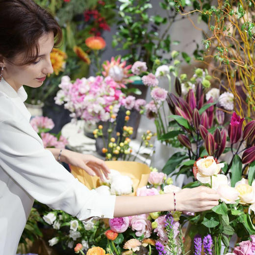 「摩尔斯电码」Carpe Diem红宝石钻石手链

红宝石4.22克拉
钻石1.36克拉
18k白金9.32克 商品图3