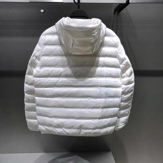 BYACB4103太平鸟男装2021冬装新款白色休闲连帽白鸭绒轻薄羽绒服 商品图2