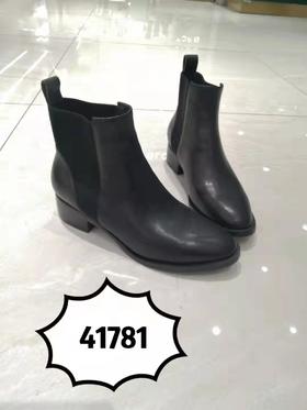 IUIU冬款粗跟女靴