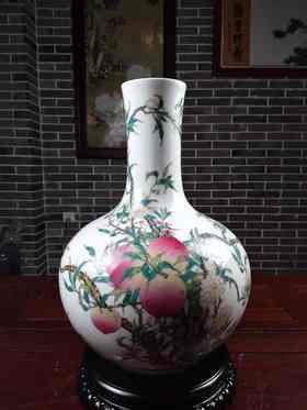 阳士琦： 粉彩九桃天球瓶大号