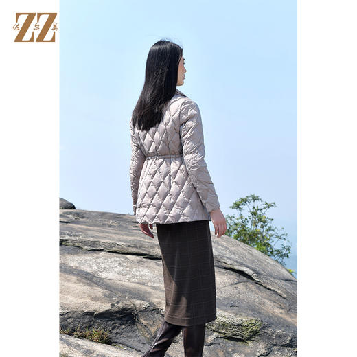 佐尔美2021冬季新款 轻薄菱格短款羽绒服女E14YY08 商品图4