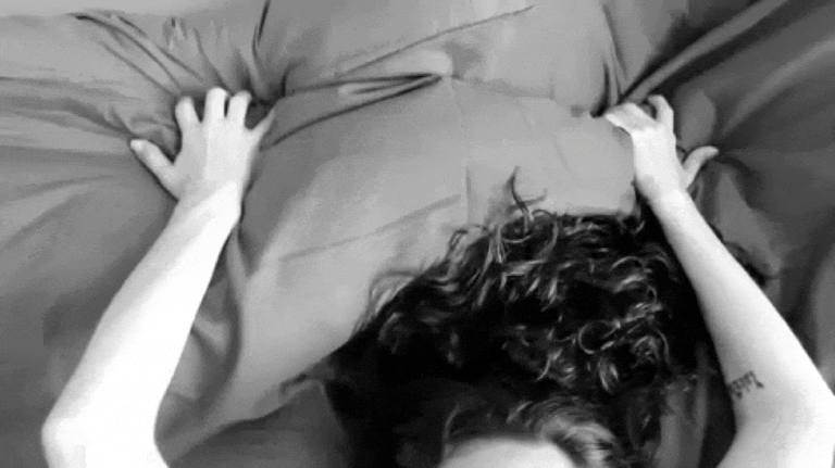 爱芙璐高巢液:当嗳嗳遇上冰火两重天,每一次都让ta心跳加速 