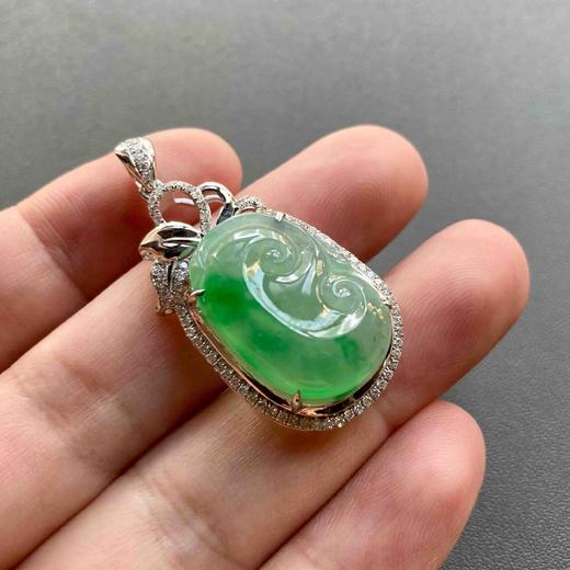 冰种阳绿翡翠辣色如意18k白金钻石镶嵌 商品图5