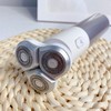 艾优（Apiyoo）新款 可全身水洗干湿双用 旋转三刀头 长续航T7剃须刀 商品缩略图5