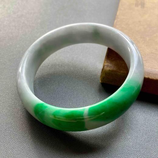 糯种阳绿辣色翡翠手镯56 商品图0