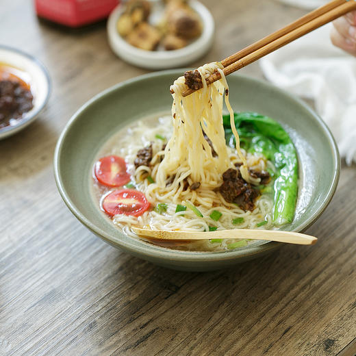 湖北风味｜吃味无穷 牛肉多多酱/松茸贝贝酱/酸菜牛肉酱220克装2瓶包邮 商品图10