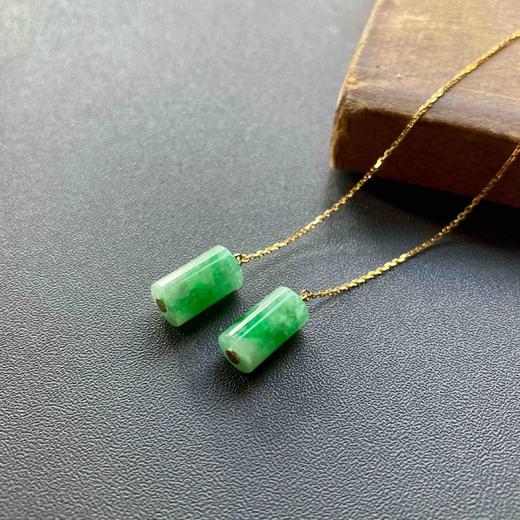 糯冰种阳绿圆柱翡翠耳线18k黄金镶嵌 商品图1