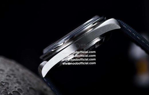 Noob真功能 史努比150周年计时打开之后后盖火箭能转动地球🌍一直能动的同步专柜功能，预定出货！ 商品图12