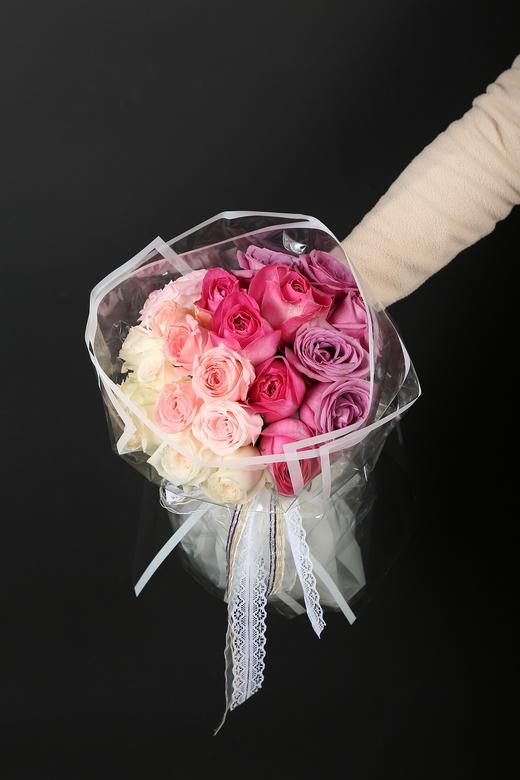 21朵渐变玫瑰花束 商品图0